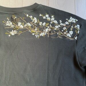 Derschutze “Blossom” Waffle Longsleeve – Anthracite